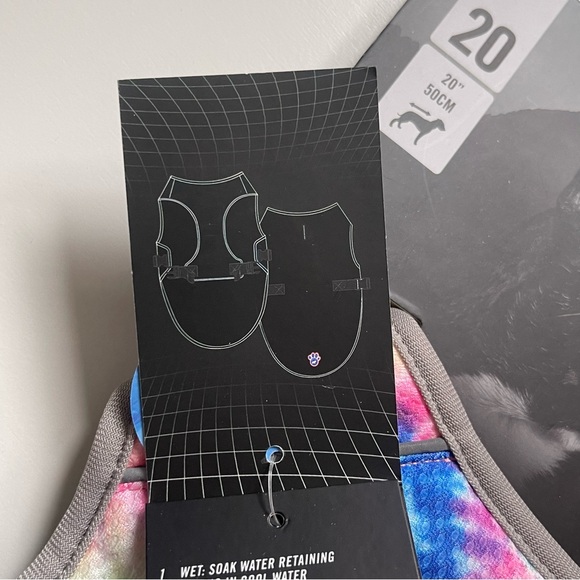 Canada Pooch Chill Seeker Cooling Vest - Tie-dye - Size 20 - Picture 4 of 16